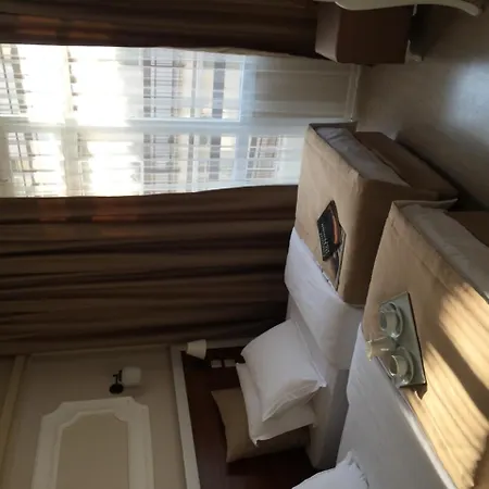 Akman Apartahotel 2*